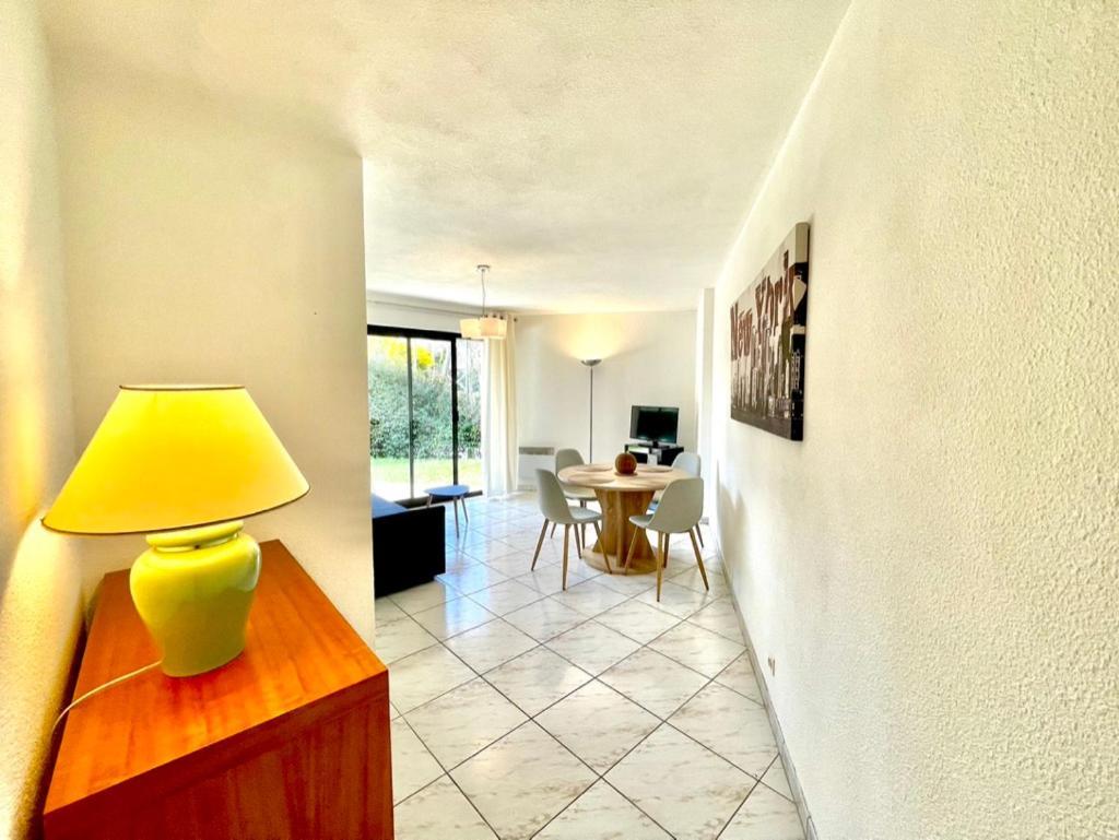Charmant Rez De Jardin - 900M Plage De Pontaillac Apartment Royan Exterior foto